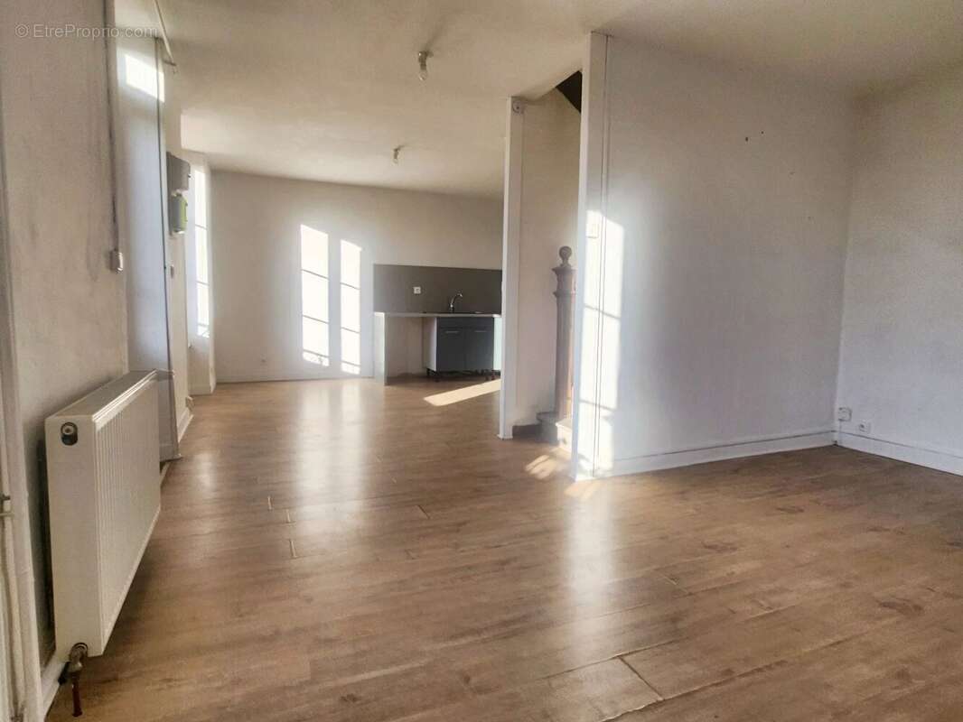 Maison à CARHAIX-PLOUGUER