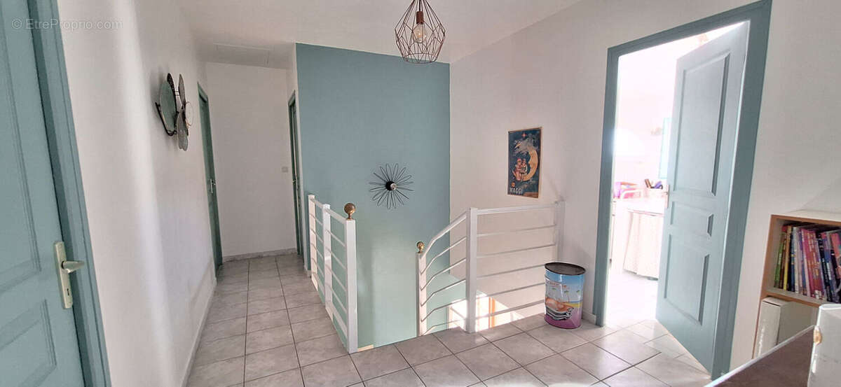 Maison à SAINT-DENIS-LES-BOURG