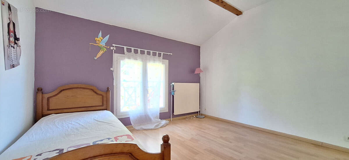 Maison à SAINT-DENIS-LES-BOURG