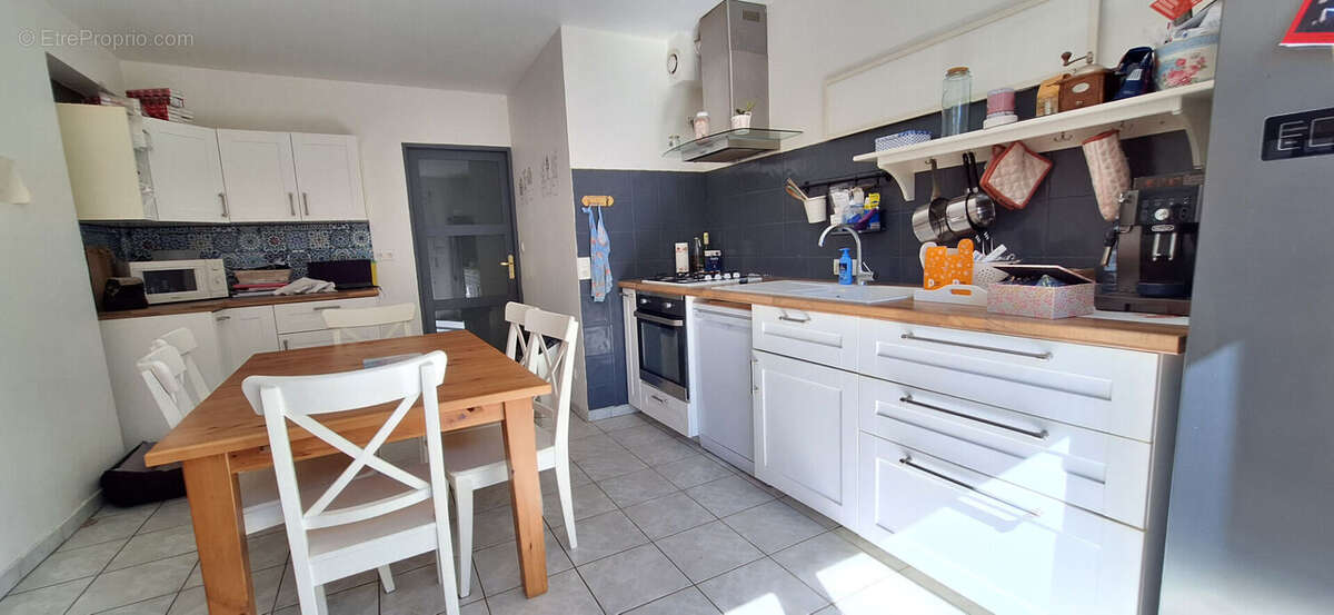 Maison à SAINT-DENIS-LES-BOURG