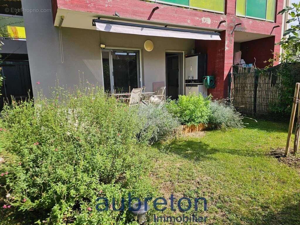 Appartement à DECINES-CHARPIEU