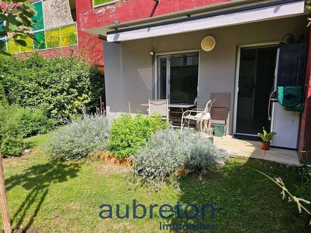 Appartement à DECINES-CHARPIEU