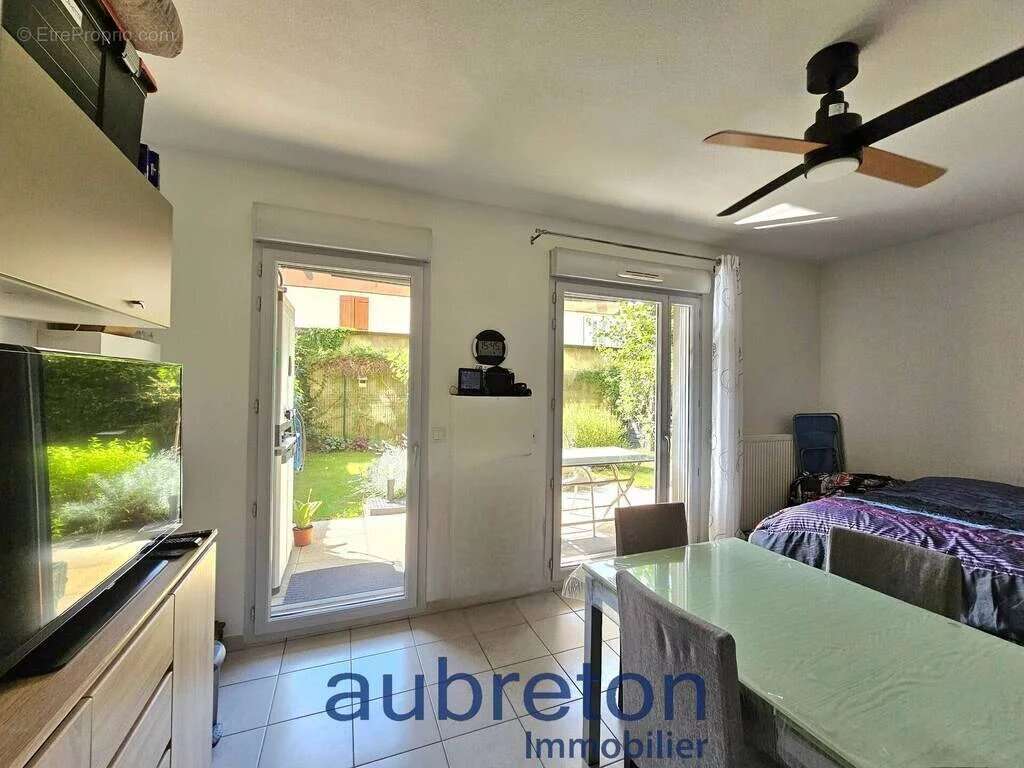 Appartement à DECINES-CHARPIEU