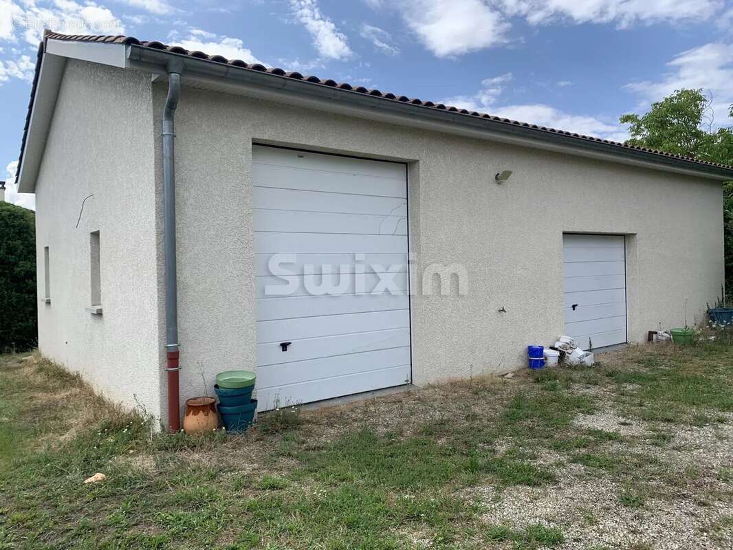 Commerce à CHARNAY-LES-MACON