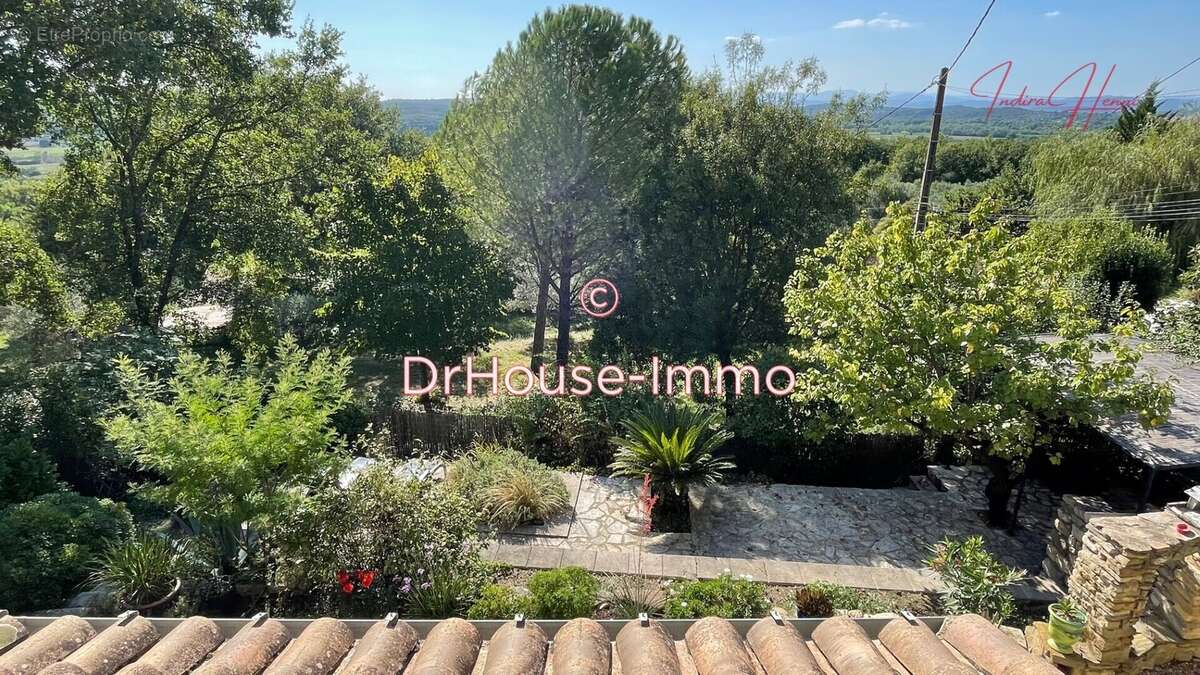 Maison à VEZENOBRES