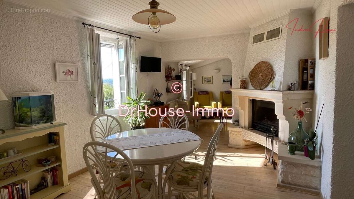 Maison à VEZENOBRES