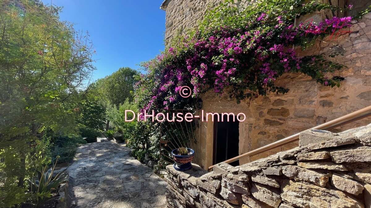 Maison à VEZENOBRES