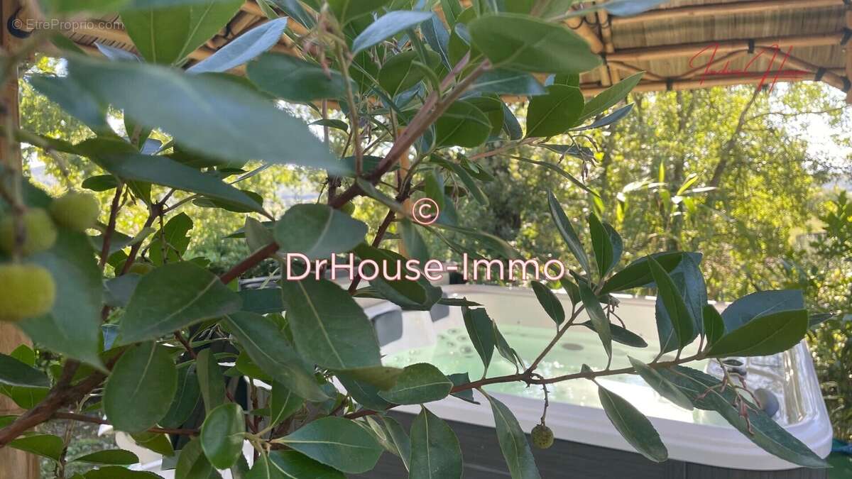 Maison à VEZENOBRES