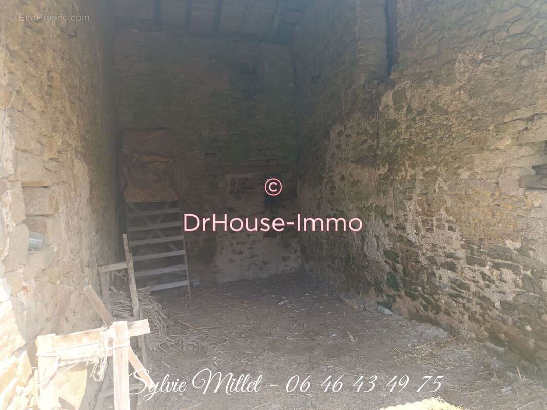 Autre à SAINT-HILAIRE-DE-CLISSON