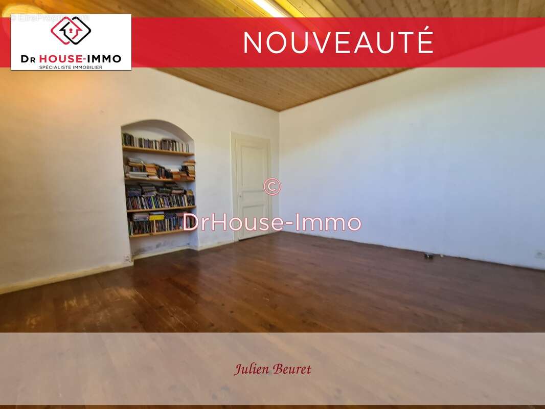 Maison à HUANNE-MONTMARTIN