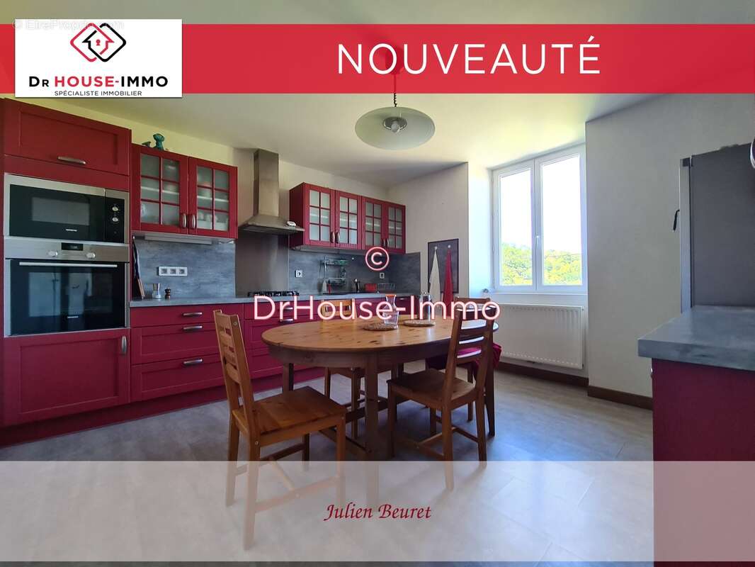 Maison à HUANNE-MONTMARTIN