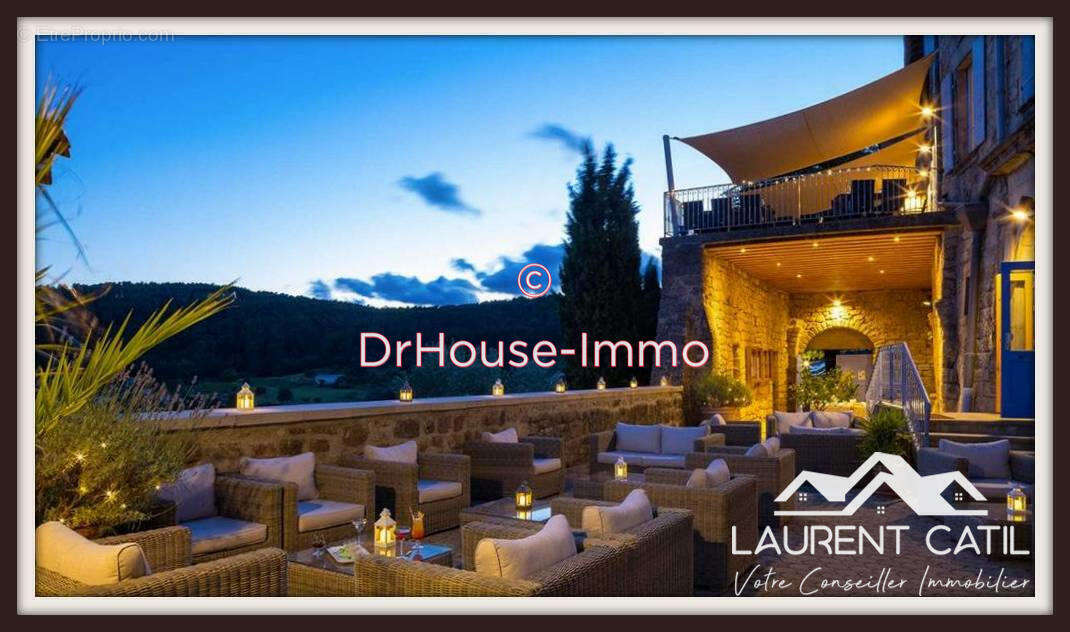 Commerce à VALLON-PONT-D&#039;ARC