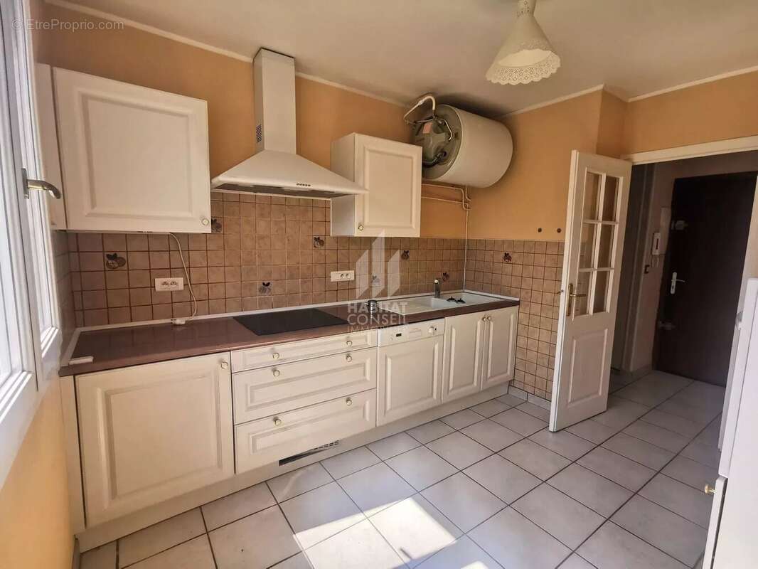 Appartement à LE PONT-DE-CLAIX