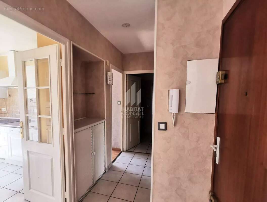 Appartement à LE PONT-DE-CLAIX