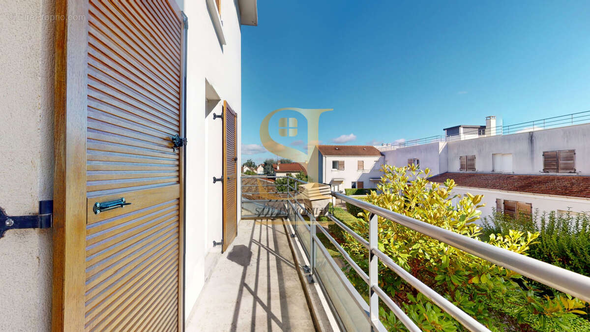 Appartement à VIGNEUX-SUR-SEINE