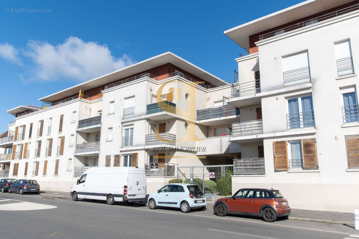 Appartement à VIGNEUX-SUR-SEINE