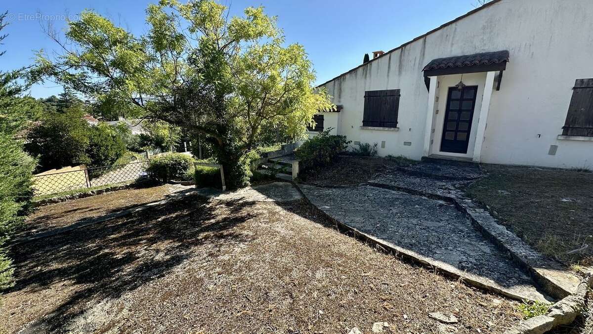 maison t5, calme , jardin , 4 chambres - Maison à LA PENNE-SUR-HUVEAUNE