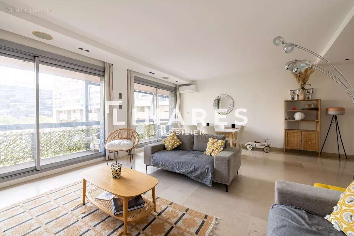 Appartement à MARSEILLE-8E
