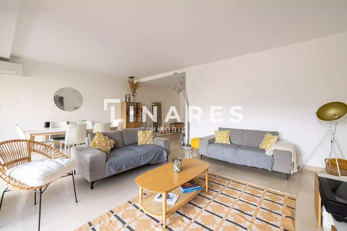 Appartement à MARSEILLE-8E
