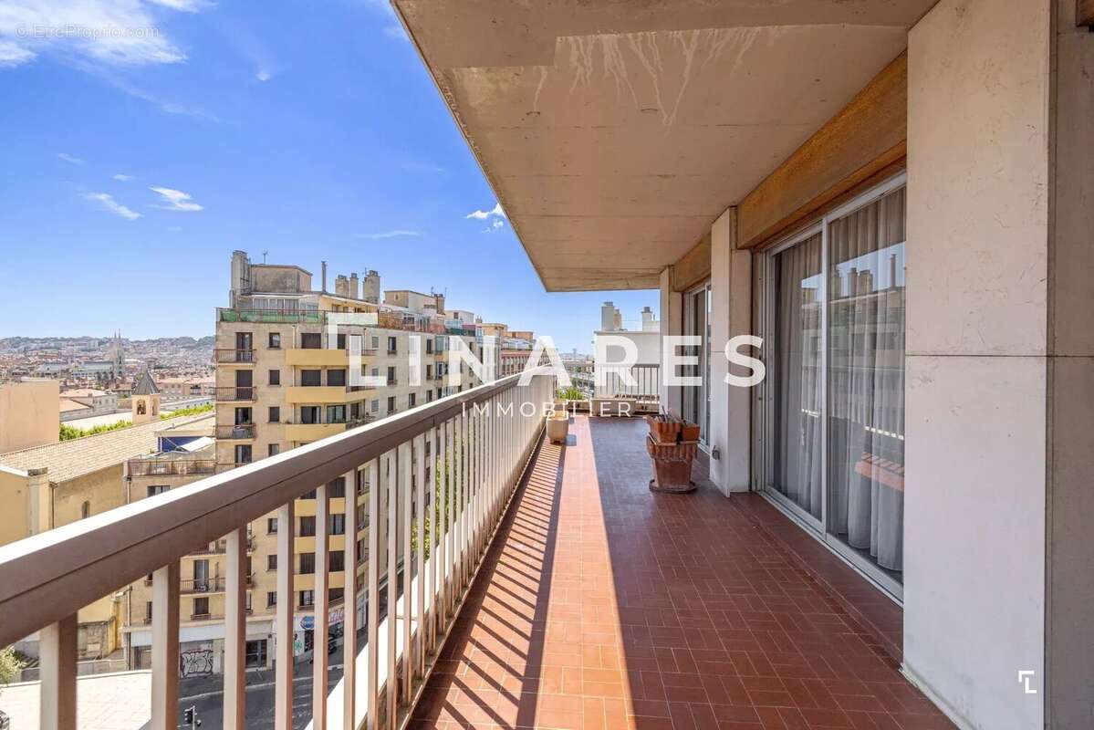 Appartement à MARSEILLE-1E