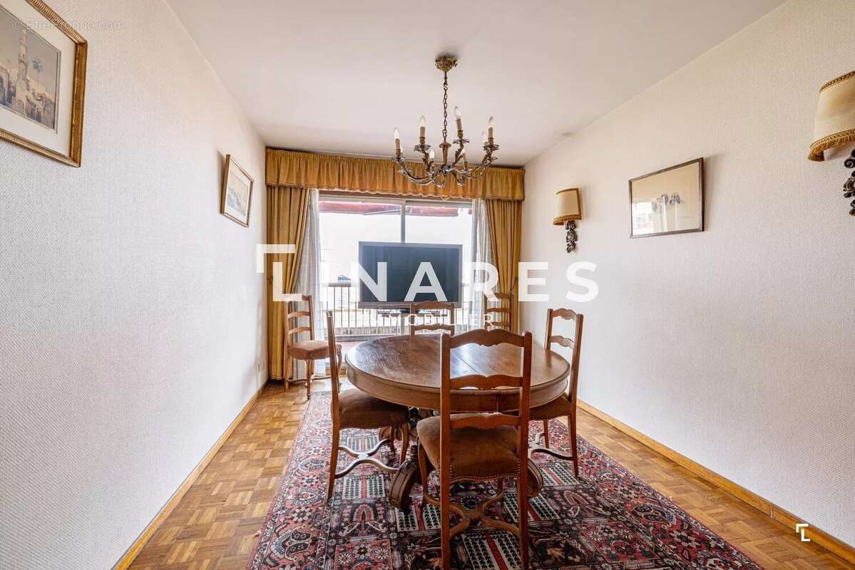 Appartement à MARSEILLE-1E