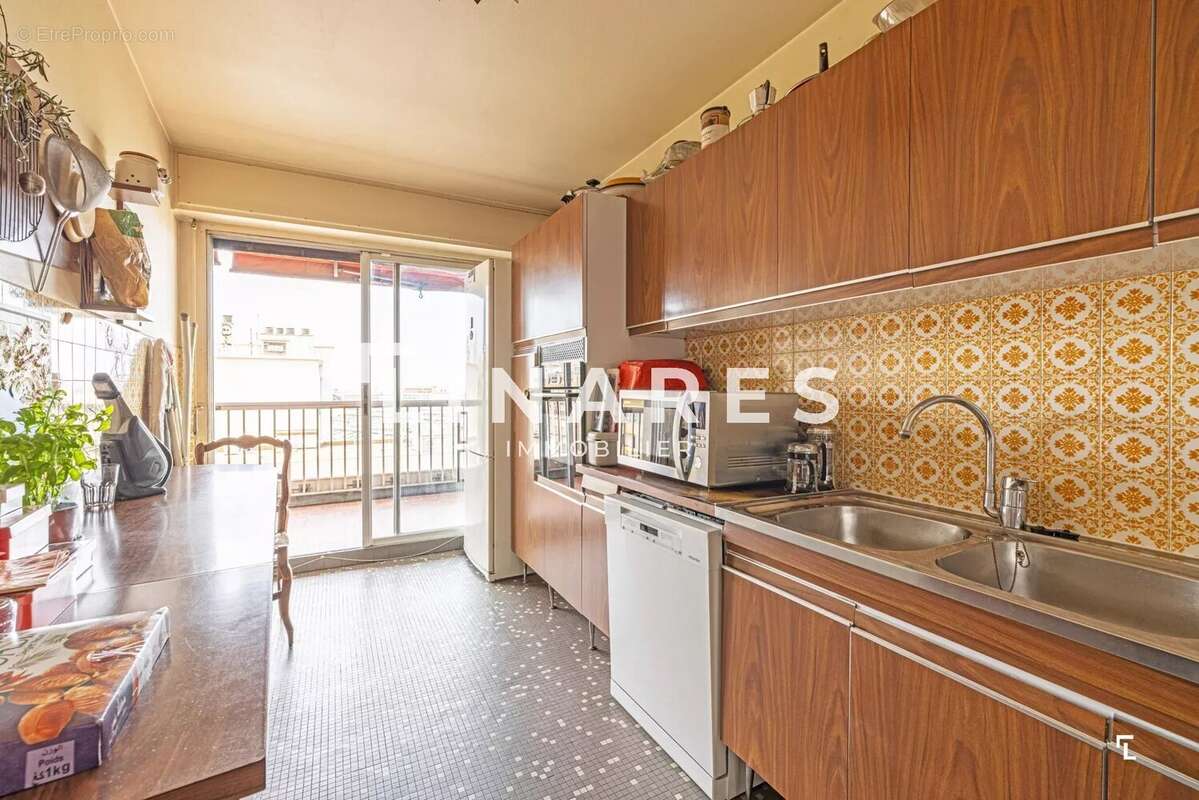 Appartement à MARSEILLE-1E