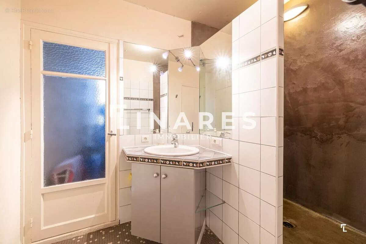 Appartement à MARSEILLE-1E