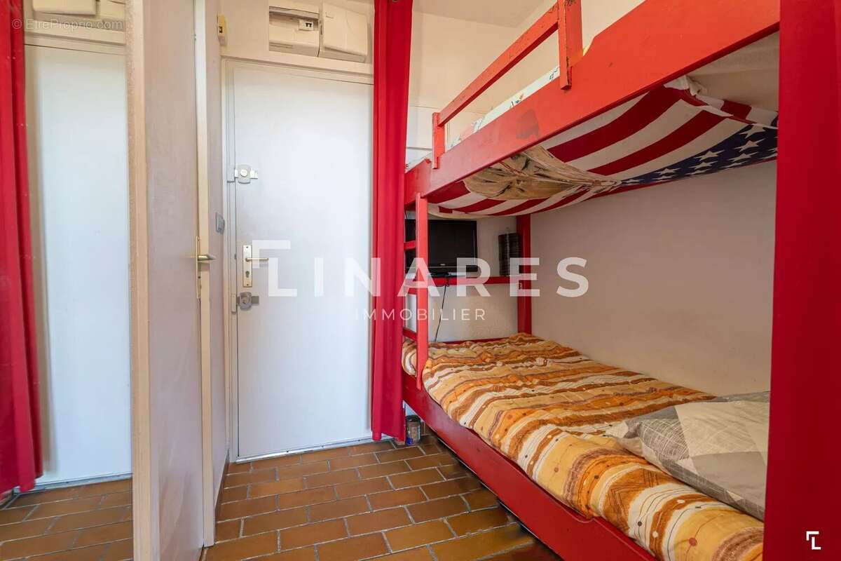 Appartement à SAINT-CYR-SUR-MER