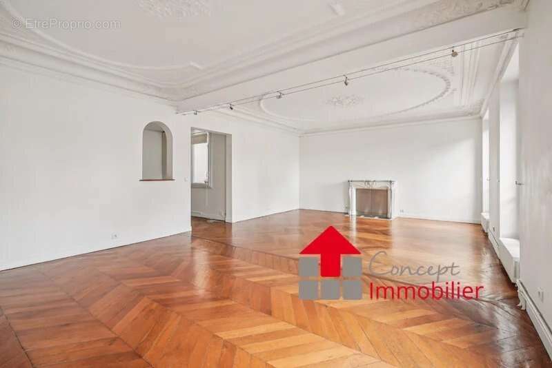 Appartement à PARIS-9E