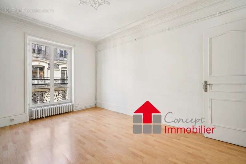 Appartement à PARIS-9E