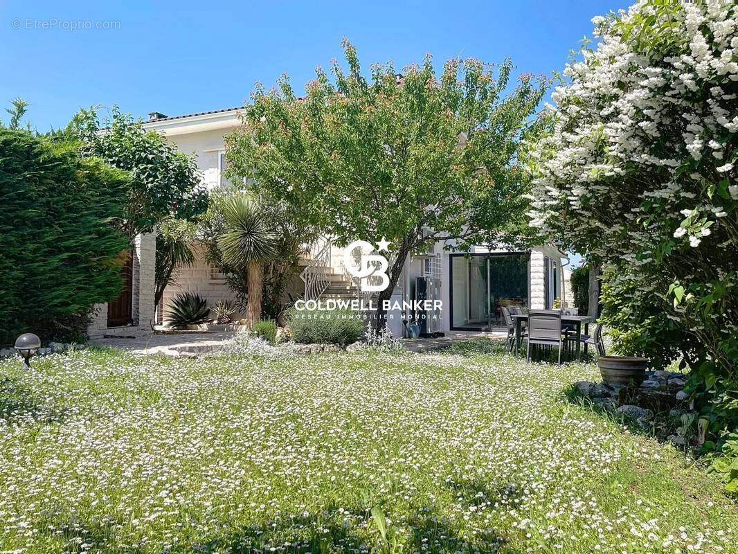 Maison à DOMPIERRE-SUR-MER