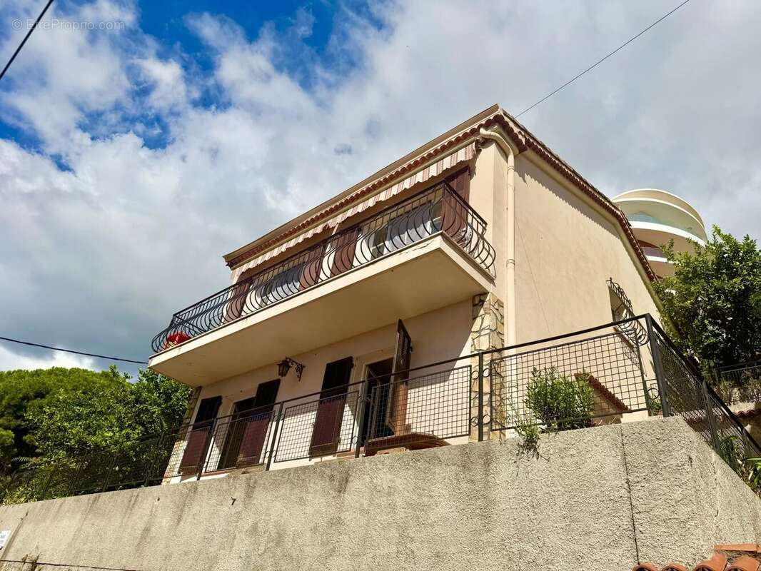 Maison à ROQUEBRUNE-CAP-MARTIN