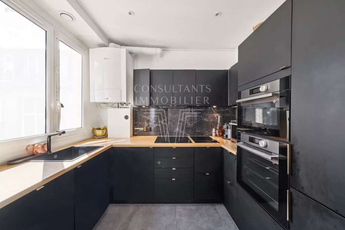 Appartement à PARIS-17E