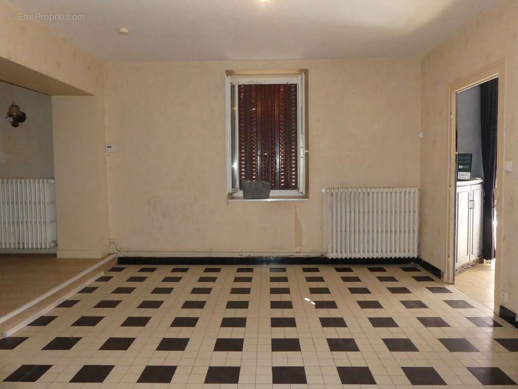 Maison à ESSERTENNE