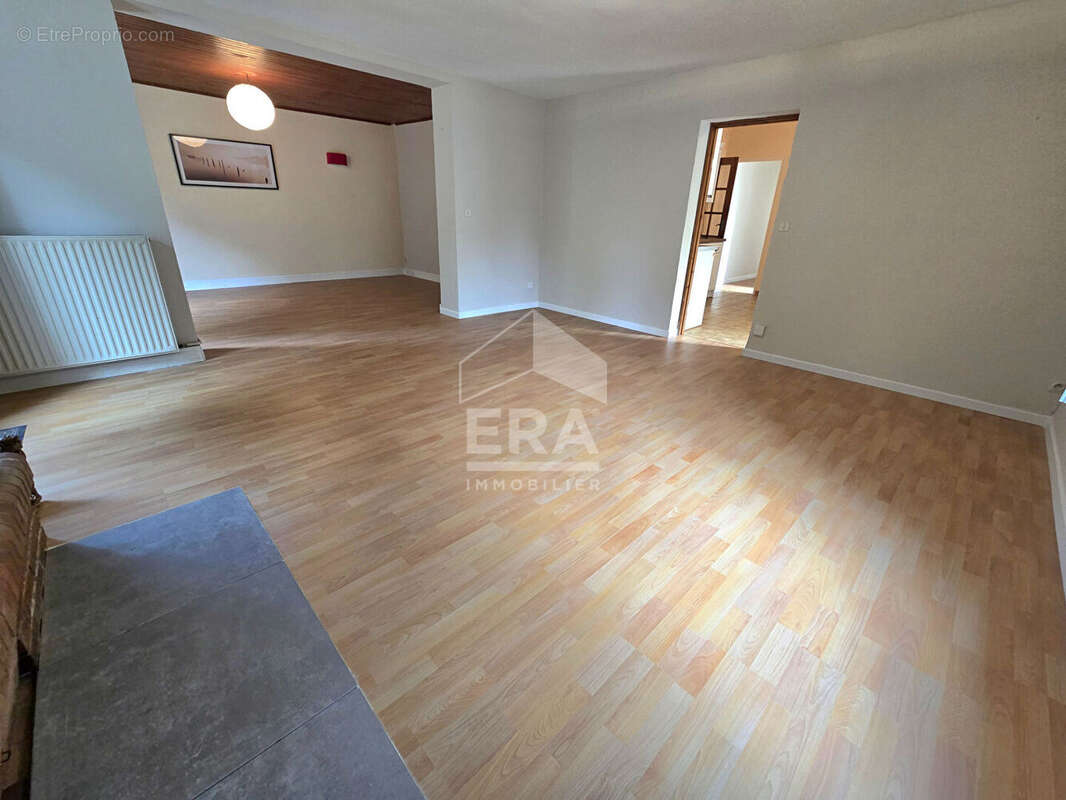 Maison à SAINT-LAURENT-DES-HOMMES