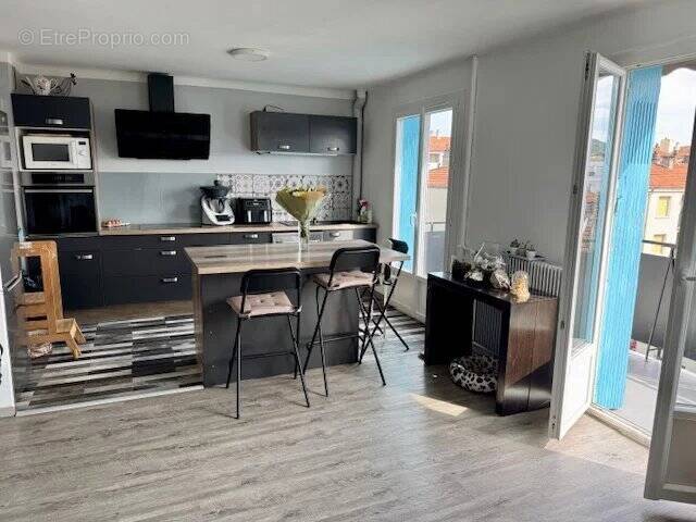 Appartement à SALON-DE-PROVENCE