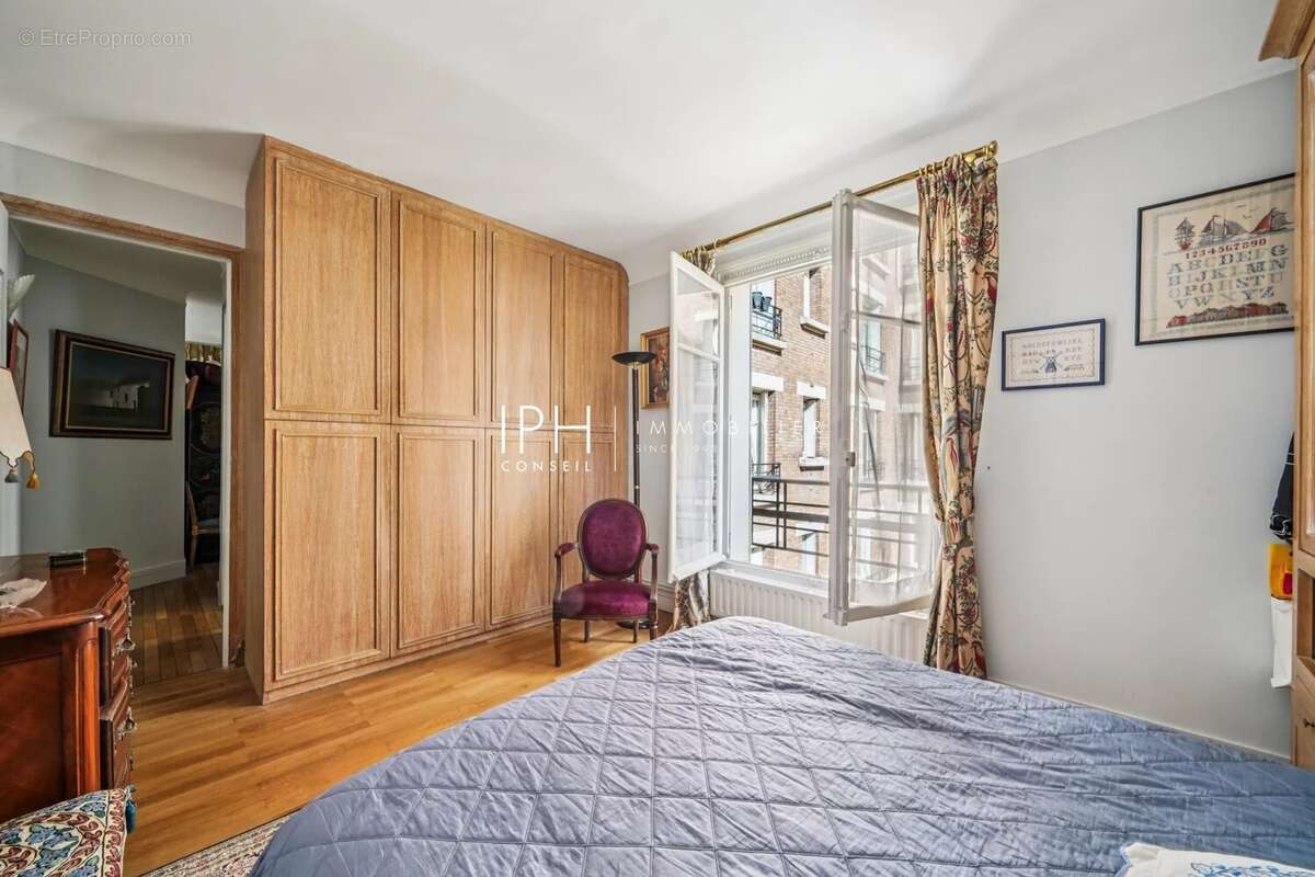 Appartement à NEUILLY-SUR-SEINE