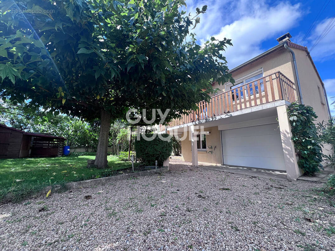 Maison à CLERMONT-FERRAND