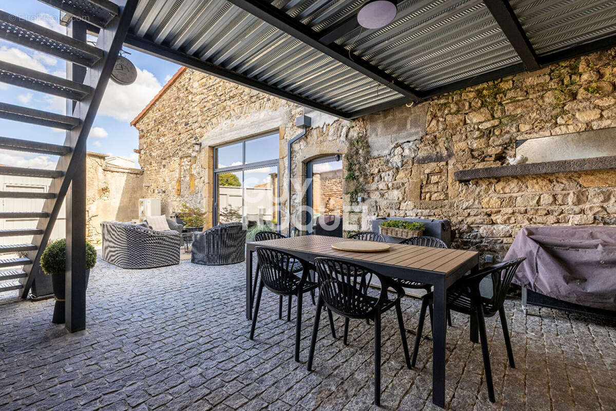 Maison à LA SAUVETAT