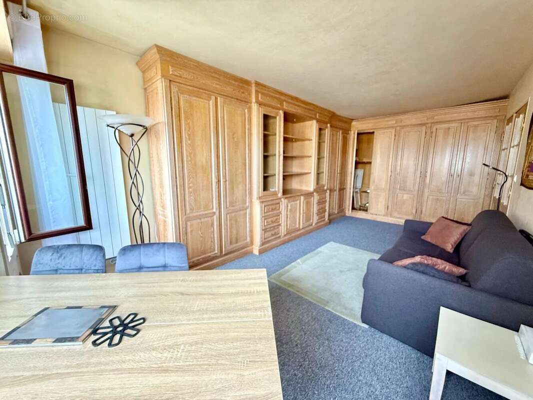 Appartement à PARIS-20E