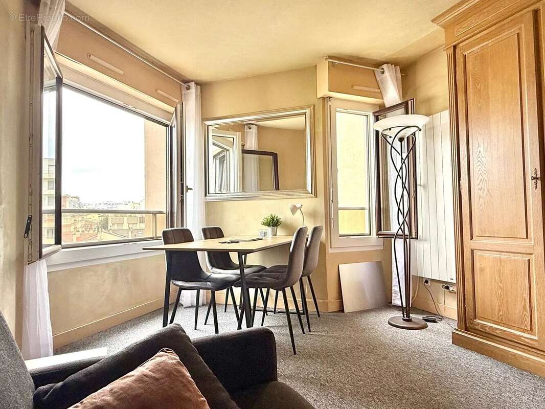 Appartement à PARIS-20E