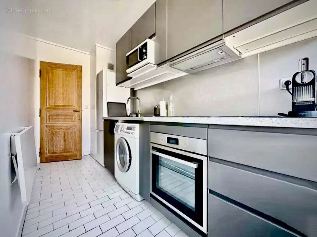 Appartement à PARIS-20E