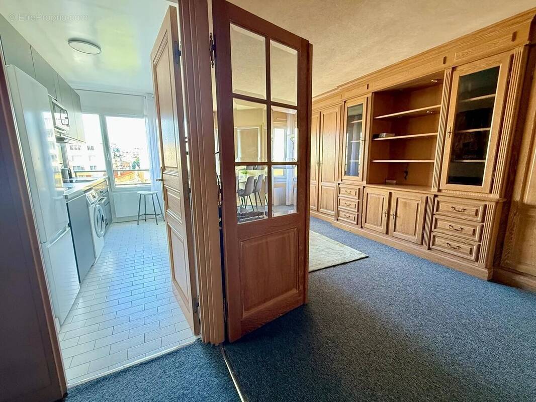 Appartement à PARIS-20E