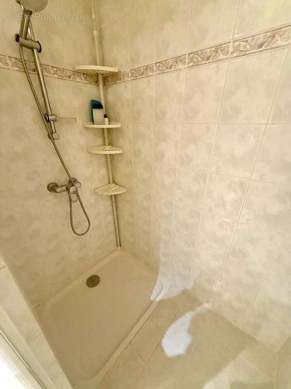 Appartement à PARIS-20E