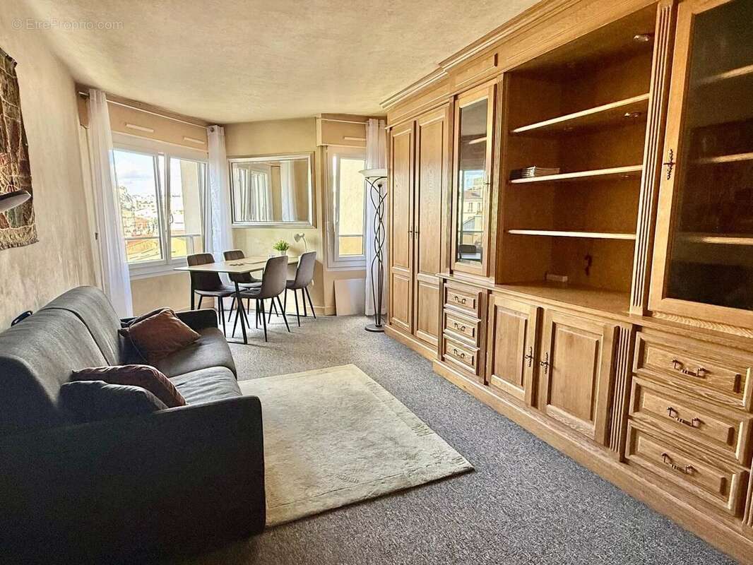 Appartement à PARIS-20E