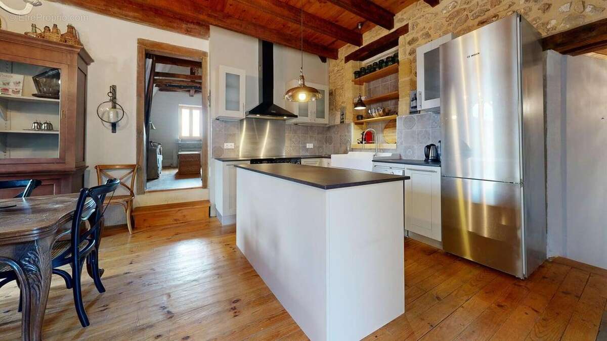 MaisonDeVillageStCyprienKitchen - Maison à SAINT-CYPRIEN