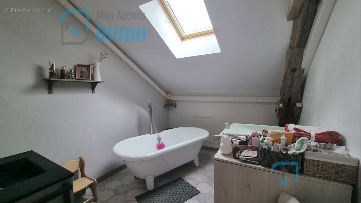 Maison à MEHUN-SUR-YEVRE