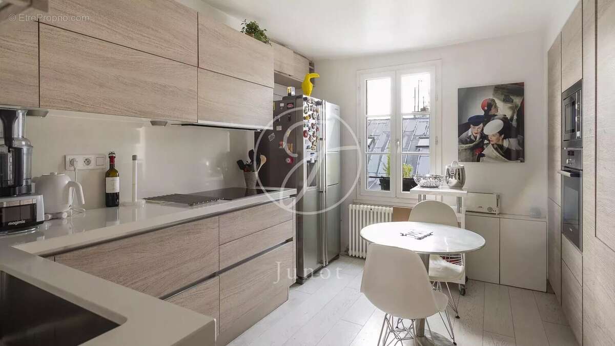 Appartement à PARIS-6E