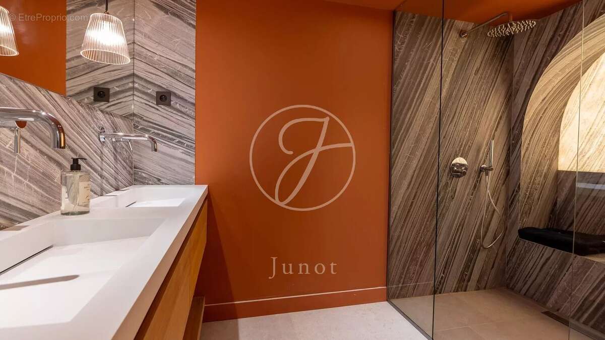 Appartement à PARIS-5E