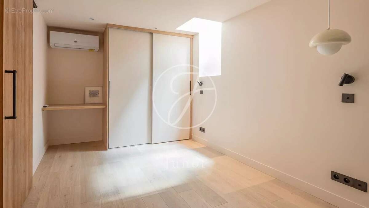 Appartement à PARIS-5E